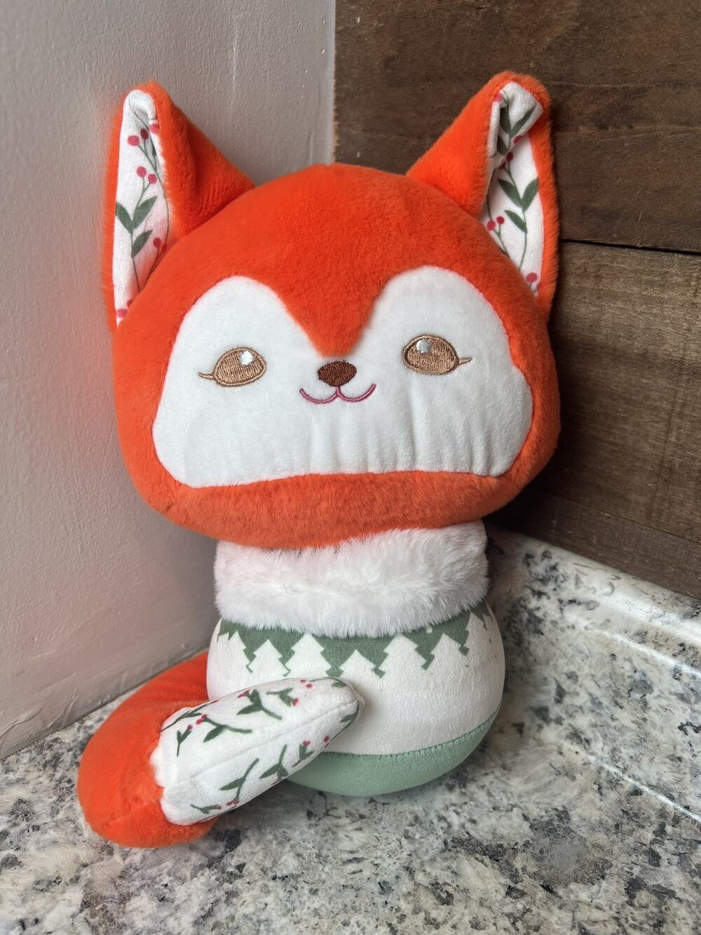 Mewaii Winter Fox Holly Berry Plush 10” NWOT